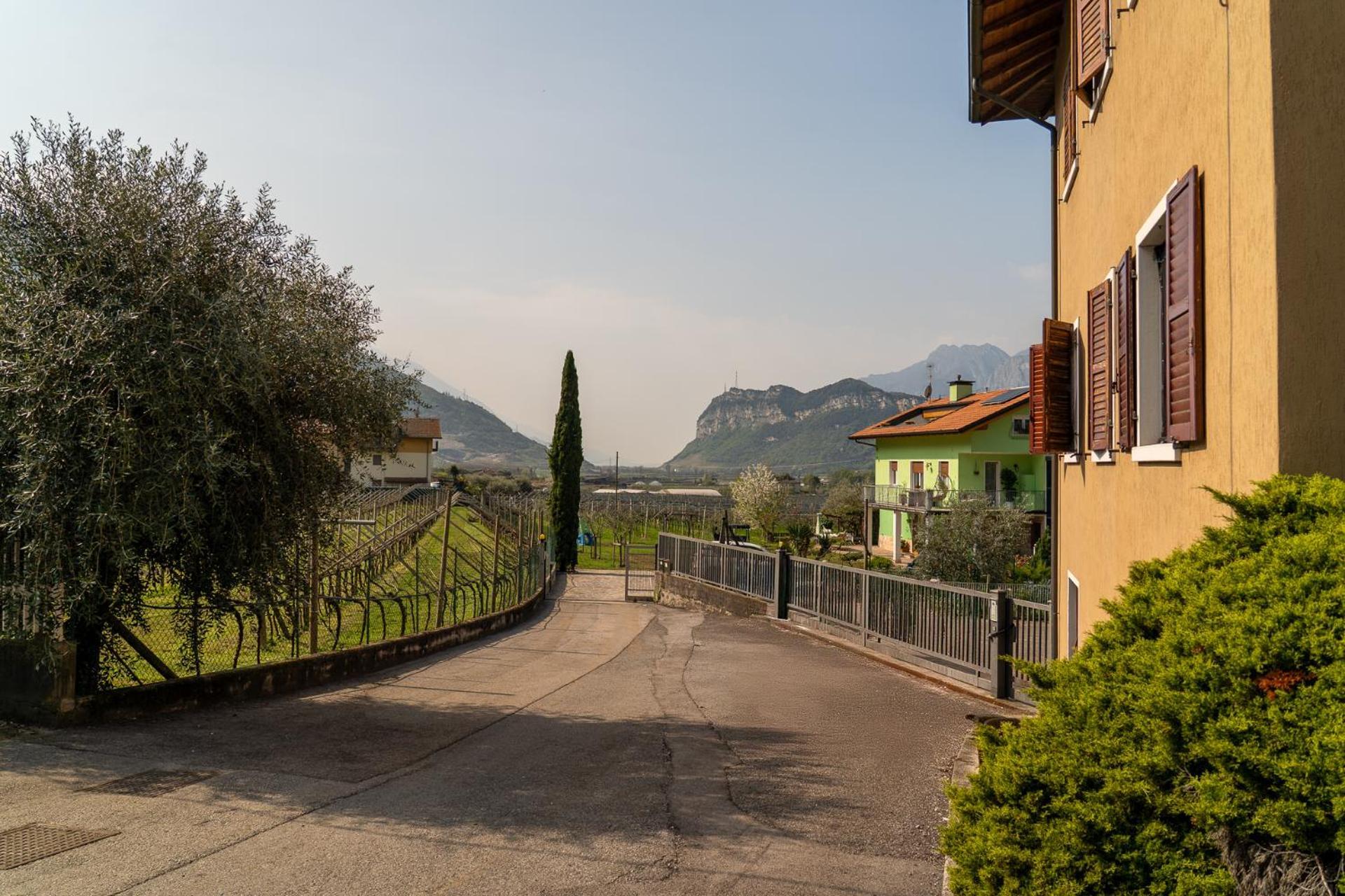 La Casa Nel Verde Arco Buitenkant foto